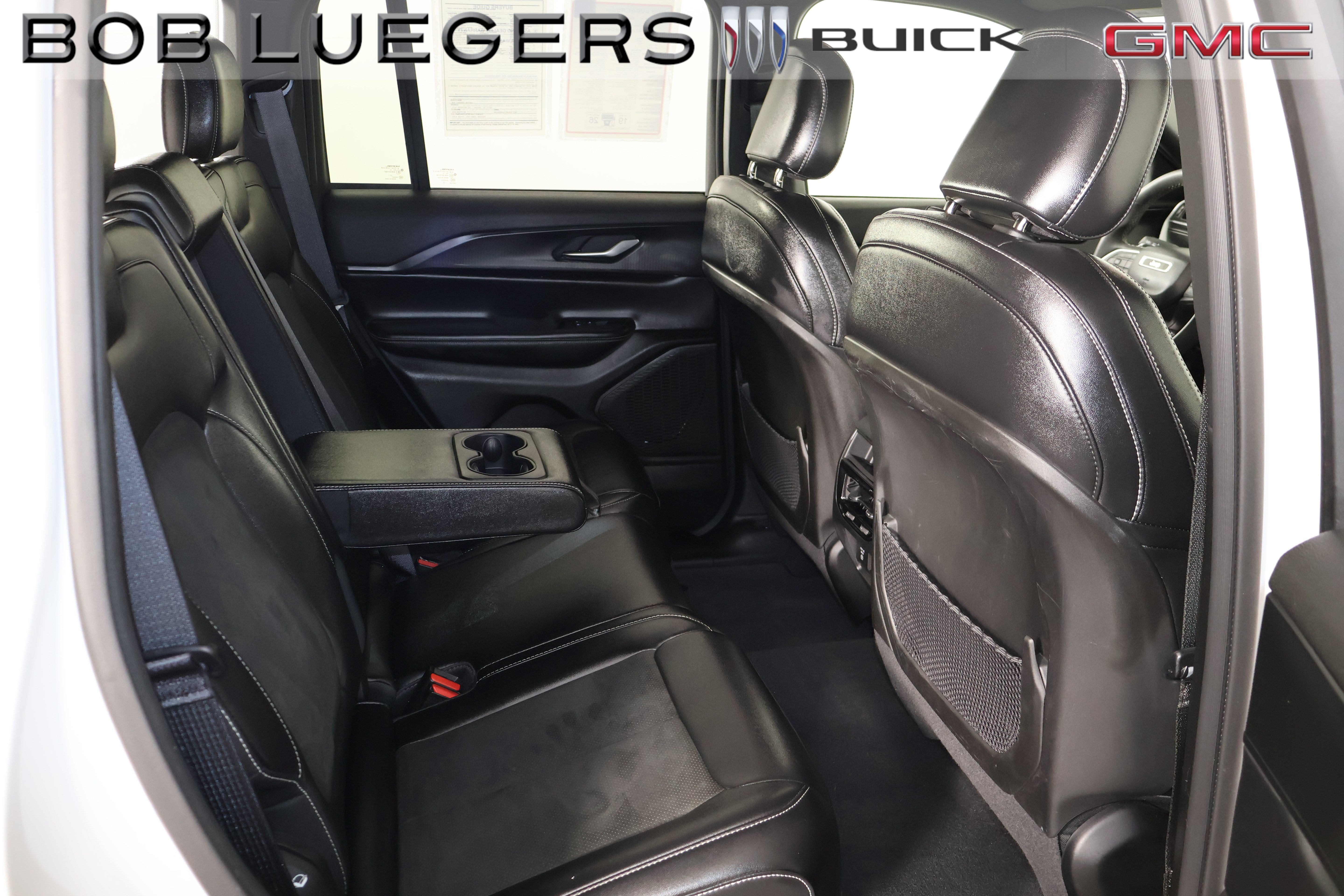 Used 2023 Jeep Grand Cherokee Altitude AWD/4WD image 17