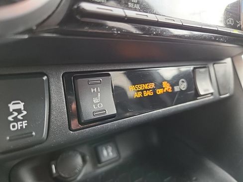 Used 2019 Toyota RAV4 XSE w/ XSE Weather Package AWD/4WD image 35