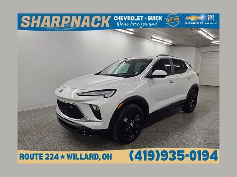 Used 2024 Buick Encore GX Sport Touring AWD/4WD image 1