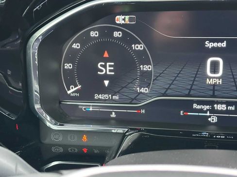 Used 2025 GMC Sierra 1500 Elevation w/ Preferred Package image 24