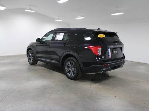Used 2023 Ford Explorer XLT w/ Equipment Group 202A image 7