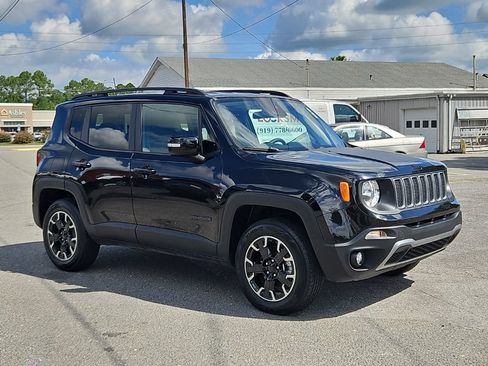 Used 2023 Jeep Renegade Latitude AWD/4WD image 1