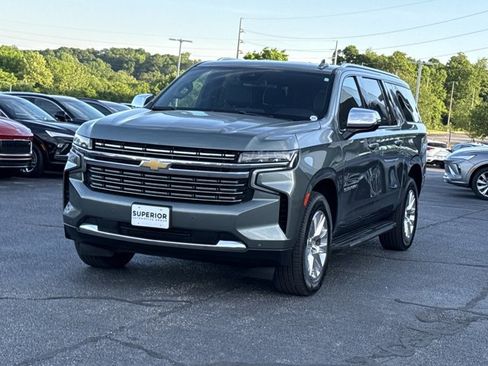 Used 2023 Chevrolet Suburban Premier AWD/4WD image 10