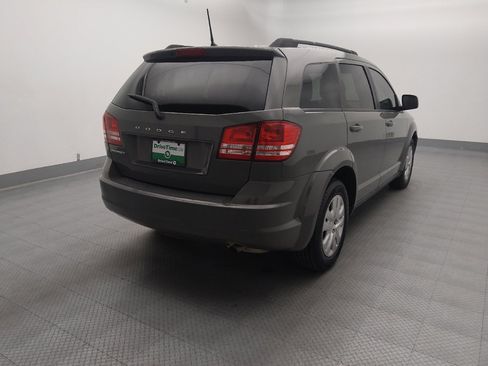 Used 2019 Dodge Journey SE FWD image 7
