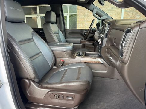 Used 2020 GMC Sierra 2500 Denali w/ Denali Ultimate Package AWD/4WD image 28