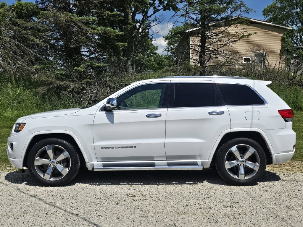 Used 2015 Jeep Grand Cherokee Overland w/ Advanced Technology Group AWD/4WD image 3