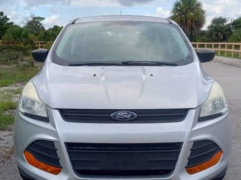Used 2015 Ford Escape S image 7