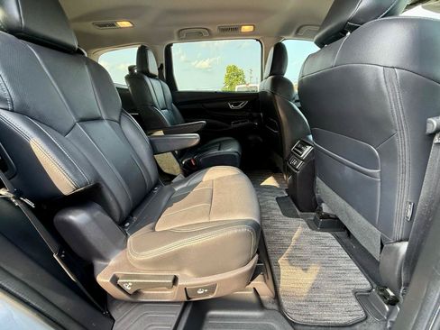 Used 2023 Subaru Ascent Limited AWD/4WD image 39
