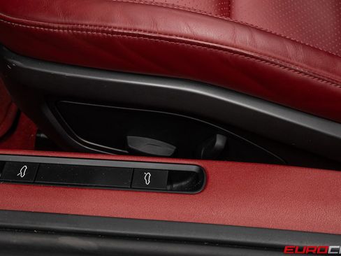 Used 2022 Porsche 911 Carrera image 40