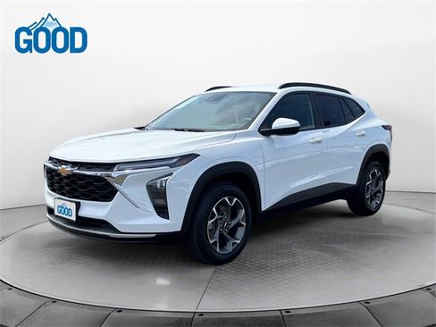 Used 2024 Chevrolet Trax LT w/ Driver Confidence Package image 1