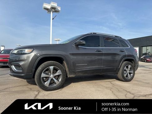 Used 2019 Jeep Cherokee Limited image 1