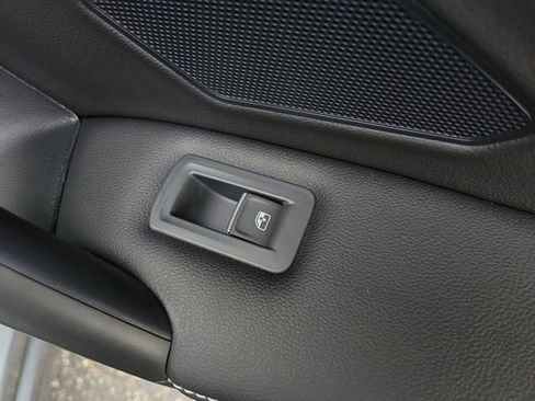 Certified 2024 Volkswagen Tiguan SE image 12