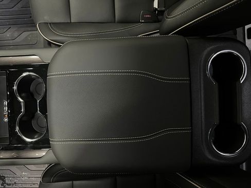 New 2026 GMC Yukon XL Elevation w/ LPO, Floor Liner Package image 22