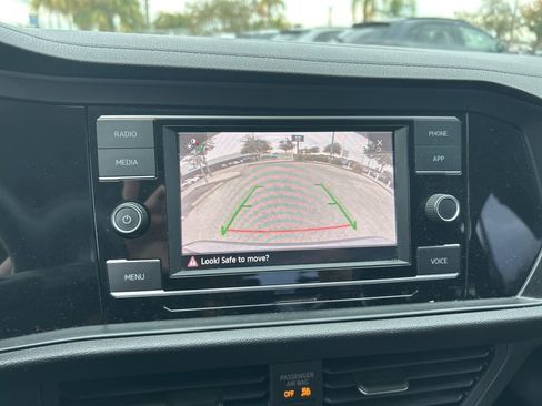 Used 2020 Volkswagen Jetta S image 6