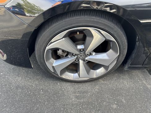 Used 2020 Honda Accord Touring image 13