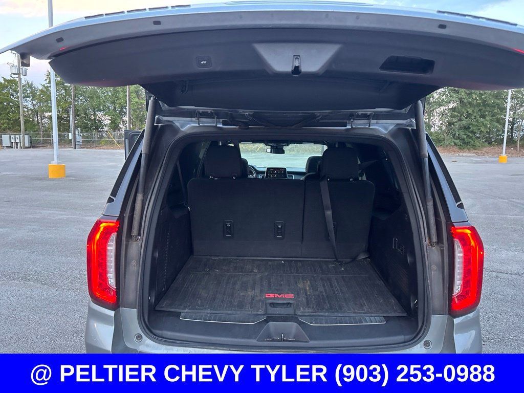 Used 2023 GMC Yukon XL AT4 w/ AT4 Premium Package AWD/4WD image 23
