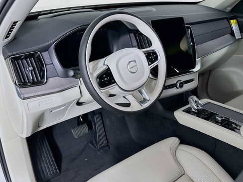 New 2026 Volvo XC90 T8 Ultra w/ Protection Package Premier image 9