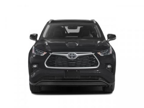 Used 2024 Toyota Highlander XLE AWD/4WD image 4