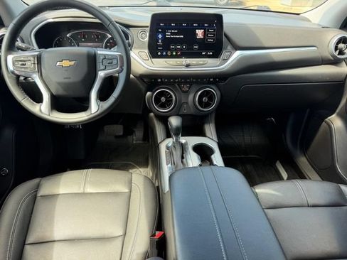 Used 2023 Chevrolet Blazer LT FWD image 11