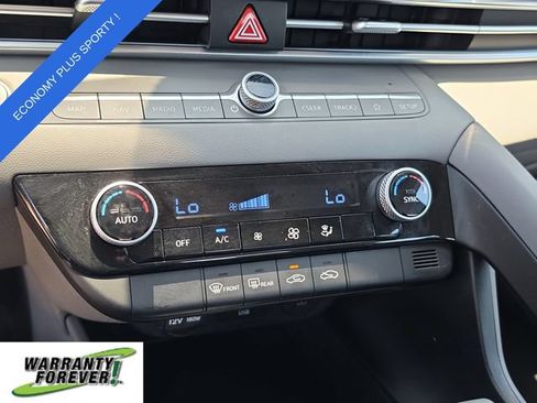 Used 2024 Hyundai Elantra SEL FWD image 23