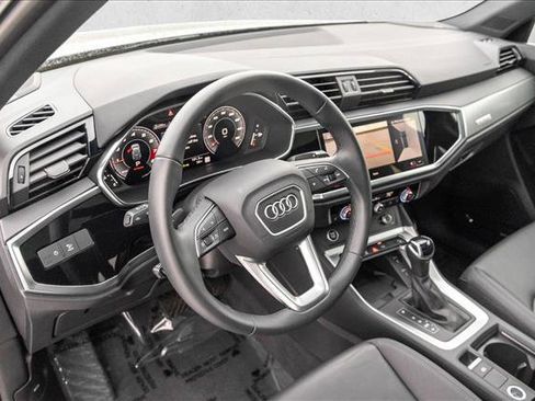Certified 2025 Audi Q3 2.0T Premium Plus w/ Premium Plus Package image 10