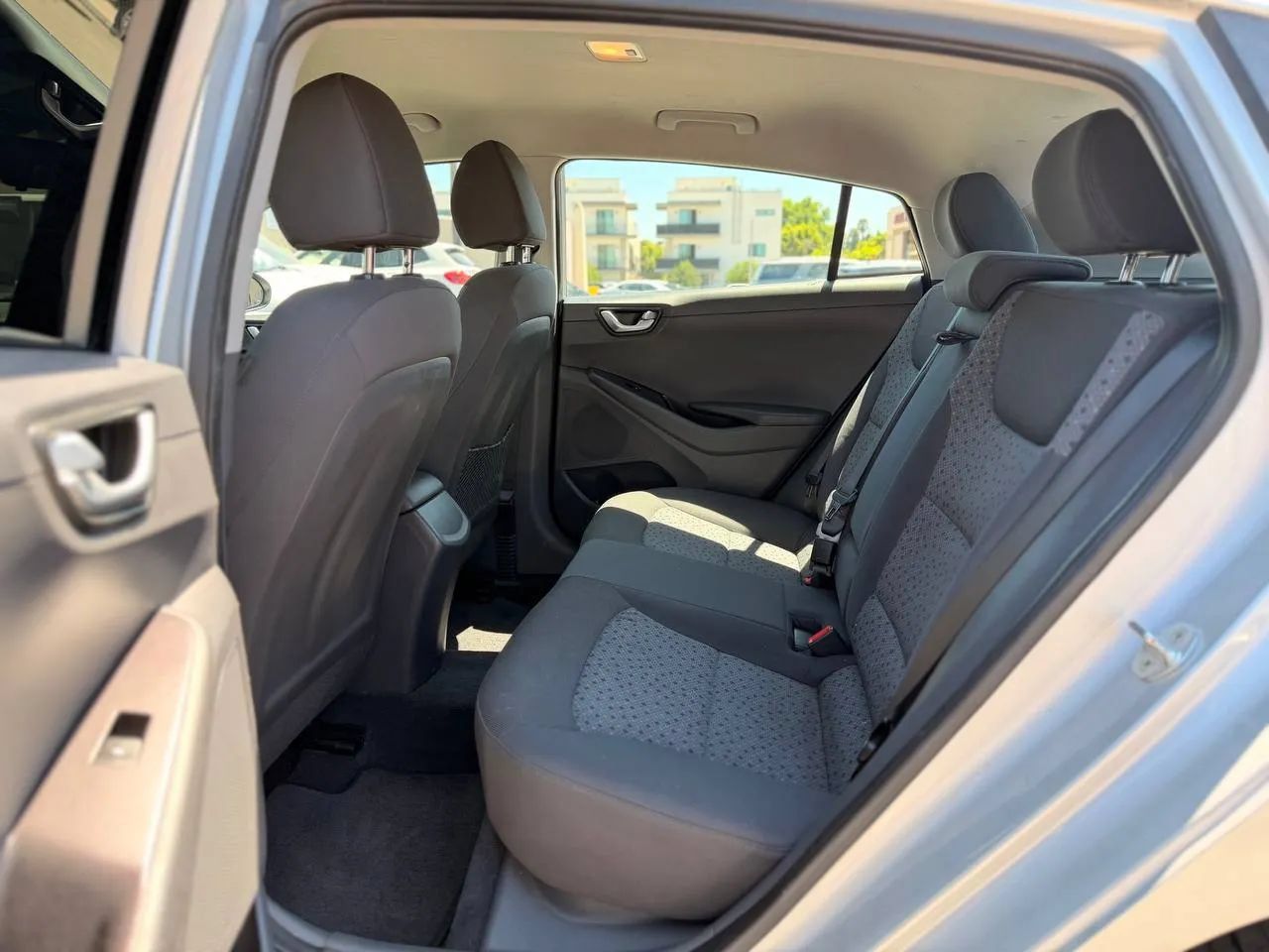 Used 2019 Hyundai Ioniq Electric FWD image 27