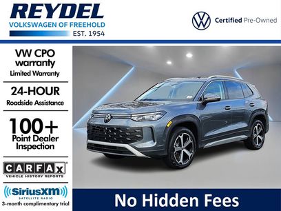 Certified 2025 Volkswagen Tiguan SE w/ Panoramic Sunroof Package