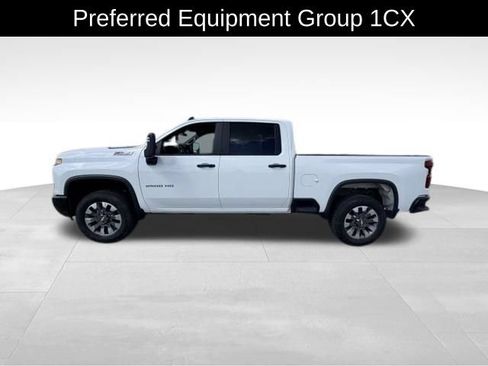Used 2025 Chevrolet Silverado 2500 Custom w/ Custom Value Package AWD/4WD image 4