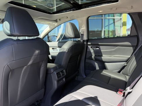 Used 2025 Nissan Murano SL image 33