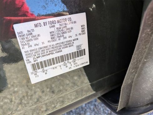 Certified 2023 Lincoln Nautilus Reserve image 34