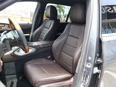 Used 2022 Mercedes-Benz GLS 450 4MATIC image 15