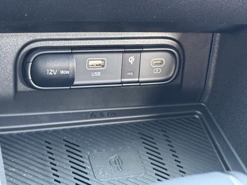 New 2025 Kia Sportage SX image 16