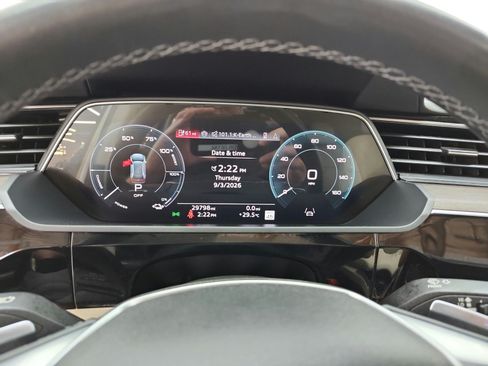 Used 2024 Audi Q8 e-tron Premium Plus AWD/4WD image 12