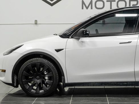 Used 2021 Tesla Model Y Long Range AWD/4WD image 16
