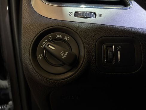 Used 2018 Dodge Journey Crossroad AWD/4WD image 30