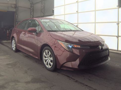 Used 2022 Toyota Corolla LE image 6