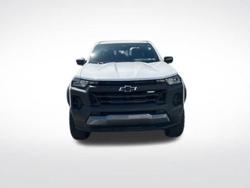 Used 2024 Chevrolet Colorado Trail Boss w/ Technology Package AWD/4WD image 10