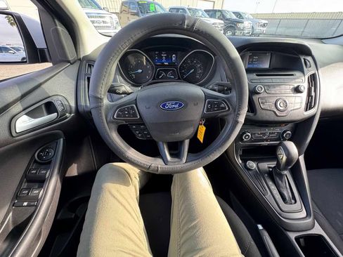 Used 2017 Ford Focus SE image 31