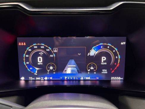 Used 2024 Chevrolet Colorado ZR2 w/ Technology Package AWD/4WD image 12