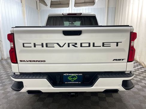 Certified 2022 Chevrolet Silverado 1500 RST w/ Redline Edition AWD/4WD image 21