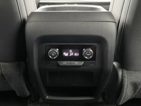 New 2026 Chevrolet Traverse LT image 28