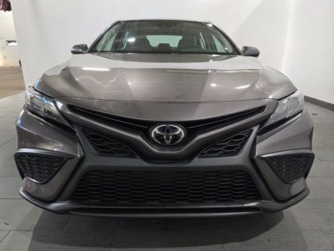 Used 2023 Toyota Camry SE image 8