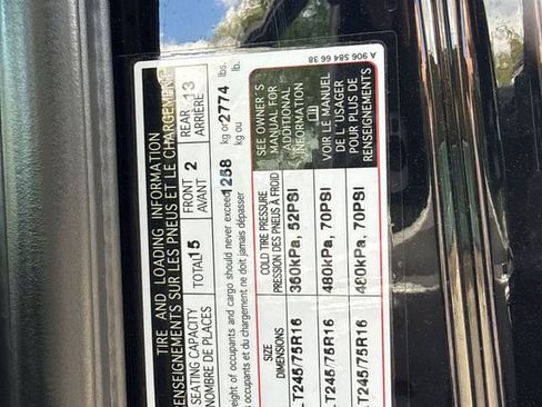 Used 2024 Mercedes-Benz Sprinter 2500 image 33