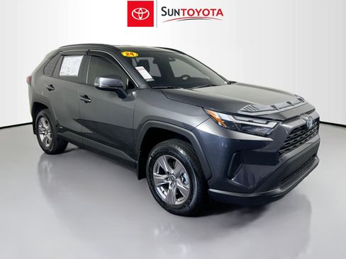 Used 2024 Toyota RAV4 XLE AWD/4WD image 1