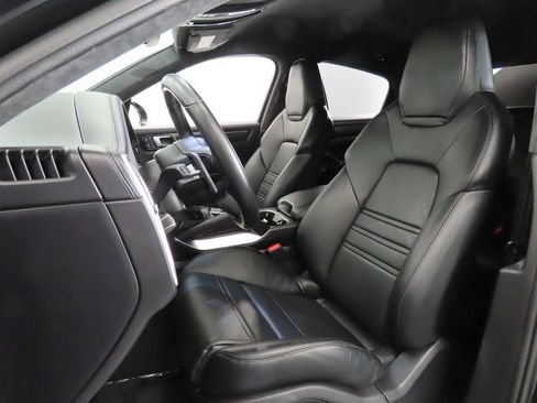 Certified 2022 Porsche Cayenne Turbo GT AWD/4WD image 5