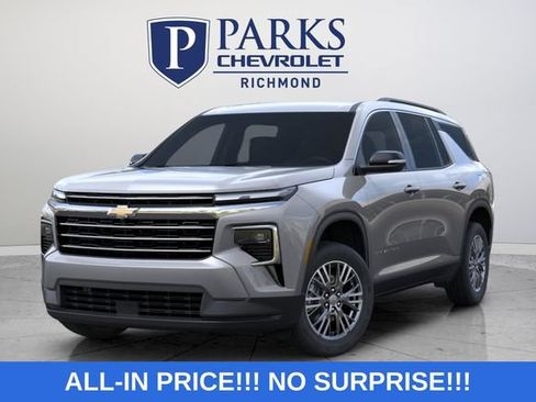 New 2026 Chevrolet Traverse LT w/ Driver Confidence Package AWD/4WD image 3