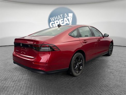 Used 2025 Honda Accord SE image 3