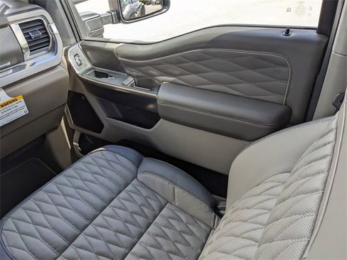 Used 2026 Ford F450 Platinum w/ Platinum Plus Package image 18