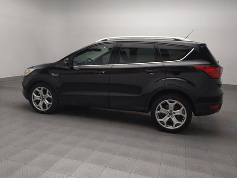 Used 2019 Ford Escape Titanium image 3