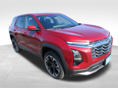 New 2026 Chevrolet Equinox LT w/ Safety and Technology Package FWD image 7